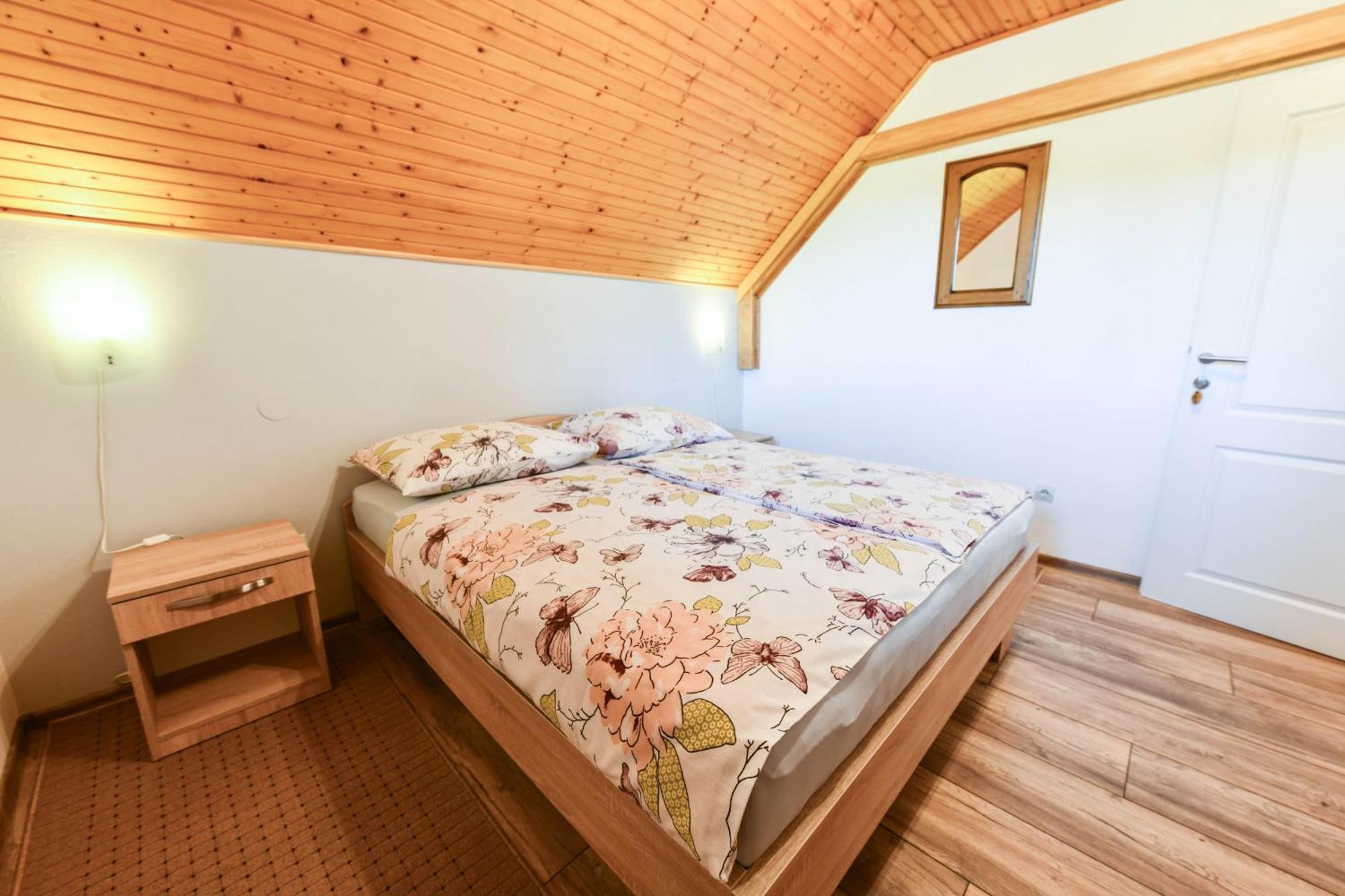 Apartment & Rooms Luketic Rastovača Εξωτερικό φωτογραφία